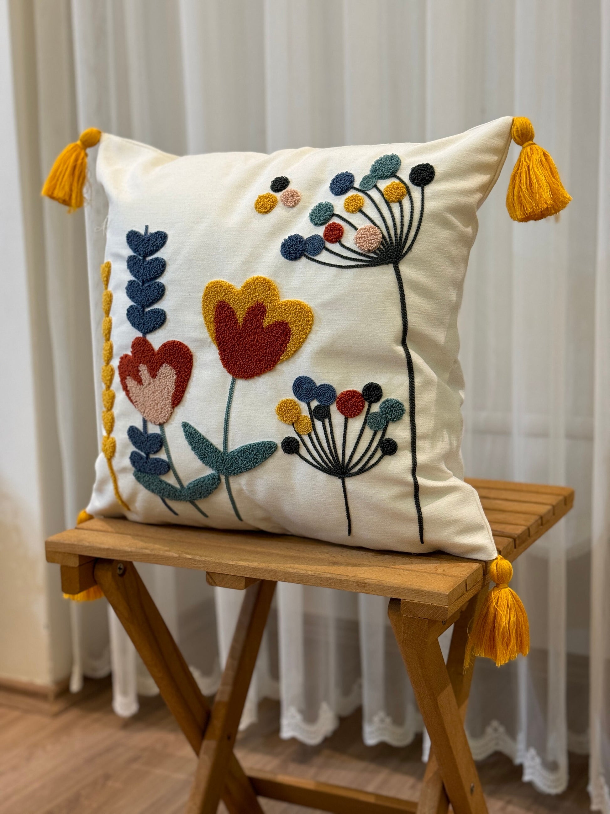 Punch Needle Flower Pillow Cover, Floral Embroidered Throw Pillow Case, Modern Tufted Living Room Decoration, 17x17 Inches Size