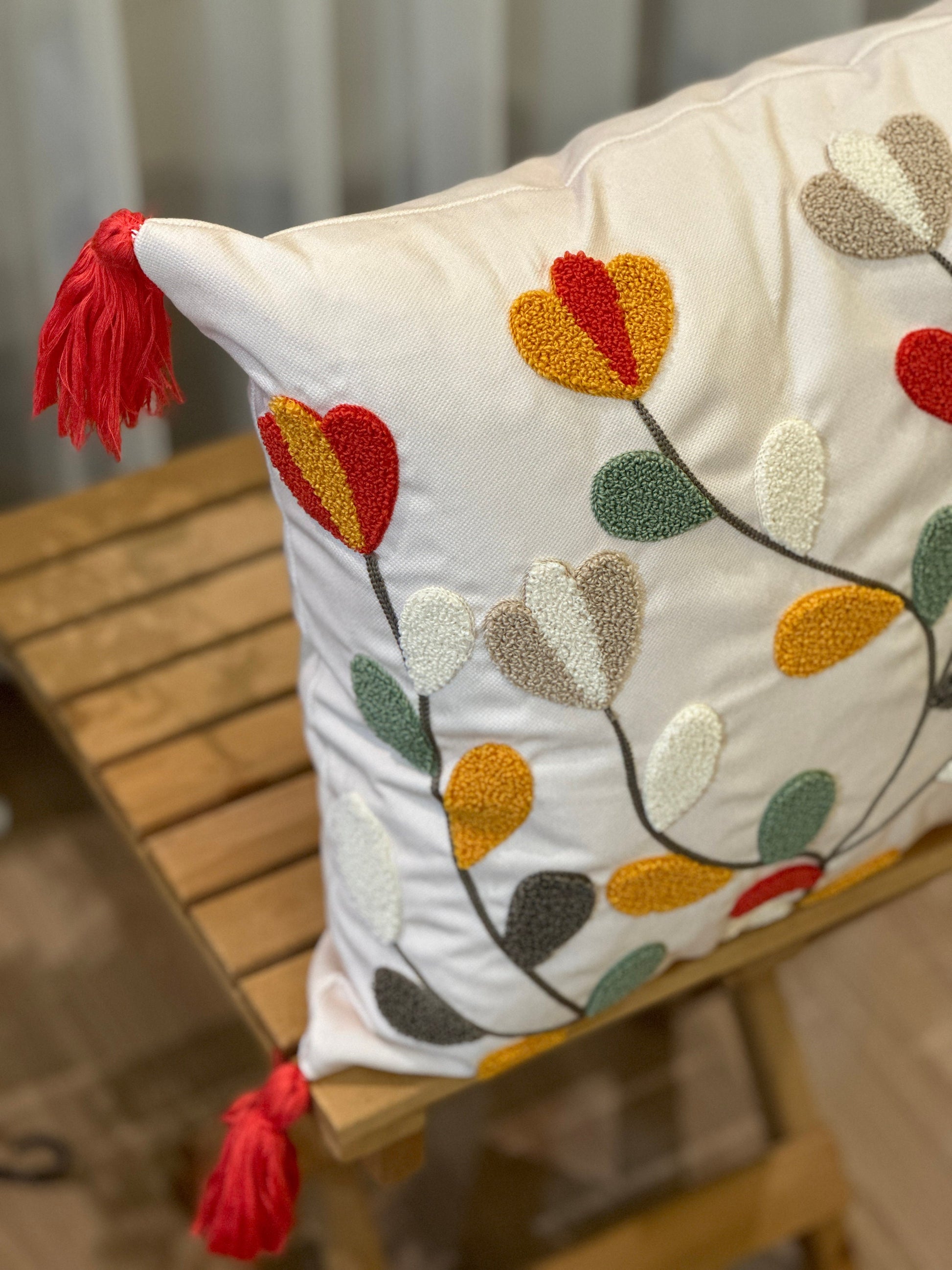 Leaves Punch Pillow Cover, Embroidered Flower Throw Pillow Case, Boho Floral Bedroom Decoration, Modern Colorful Living Room Decor, 43x43 cm